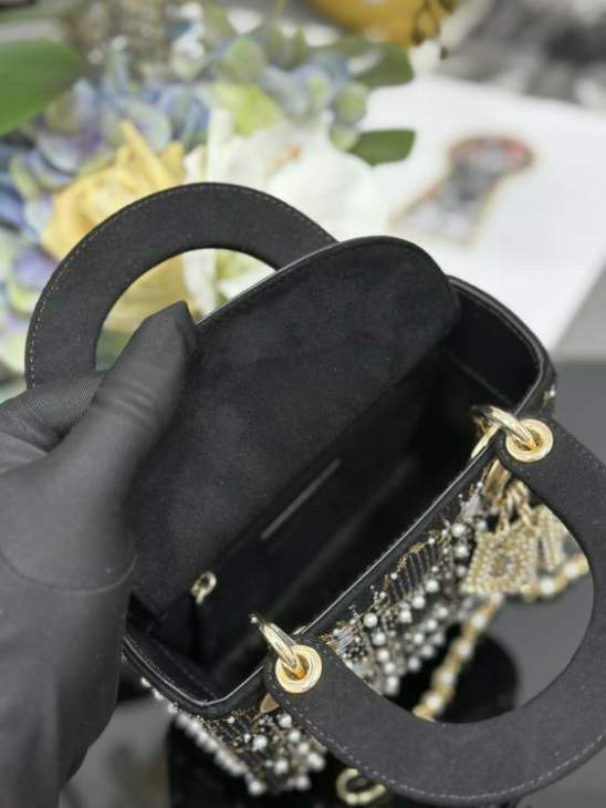 Picture of Dior Handbags _SKUfw239317234fw